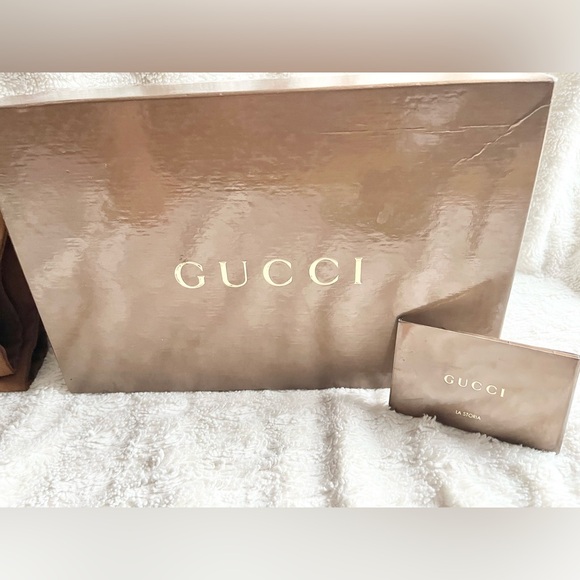 Gucci Authentic Black Blue Patent Leather Stiletto High Heels Shoes Size 39✨ - Picture 8 of 9